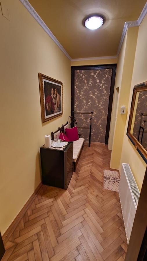 Hotel Casa Republicii à Braşov Extérieur photo