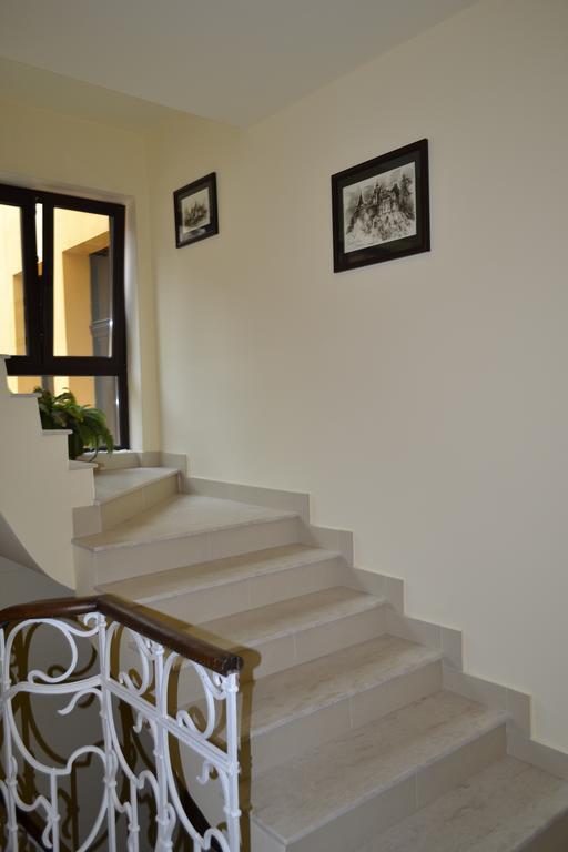 Hotel Casa Republicii à Braşov Extérieur photo