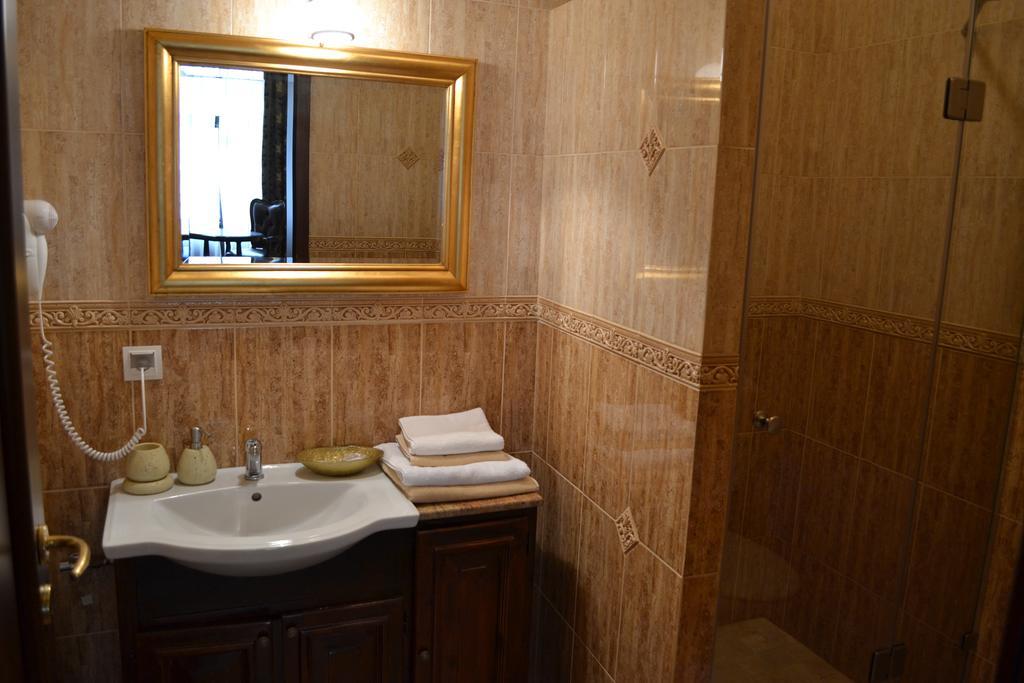 Hotel Casa Republicii à Braşov Chambre photo