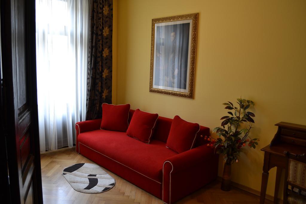 Hotel Casa Republicii à Braşov Chambre photo