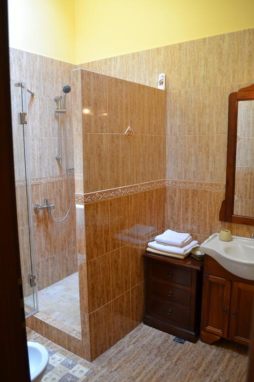 Hotel Casa Republicii à Braşov Chambre photo